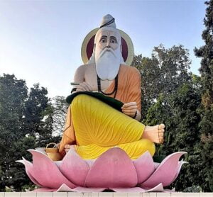 A_statue_of_Maharishi_Valmiki_at_Hoshiarpur